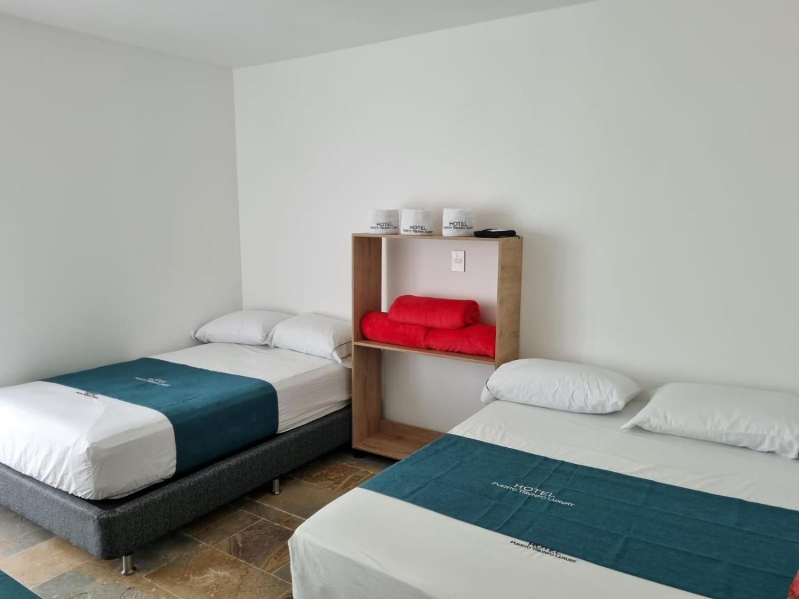 Hotel Puerto Triunfo Doradal Kültér fotó